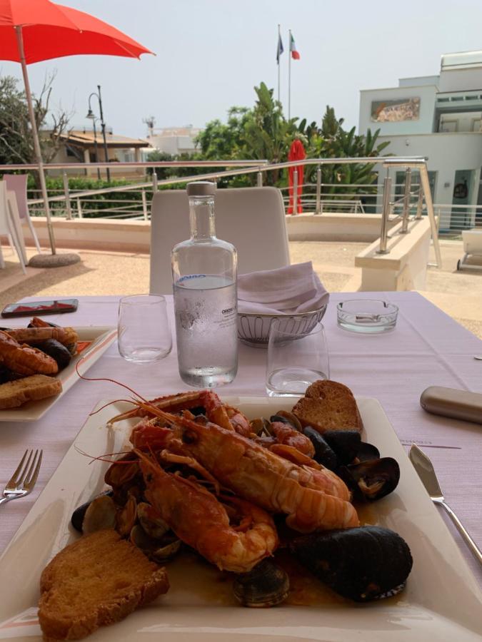 Ganimede Hotel Sperlonga Exteriör bild