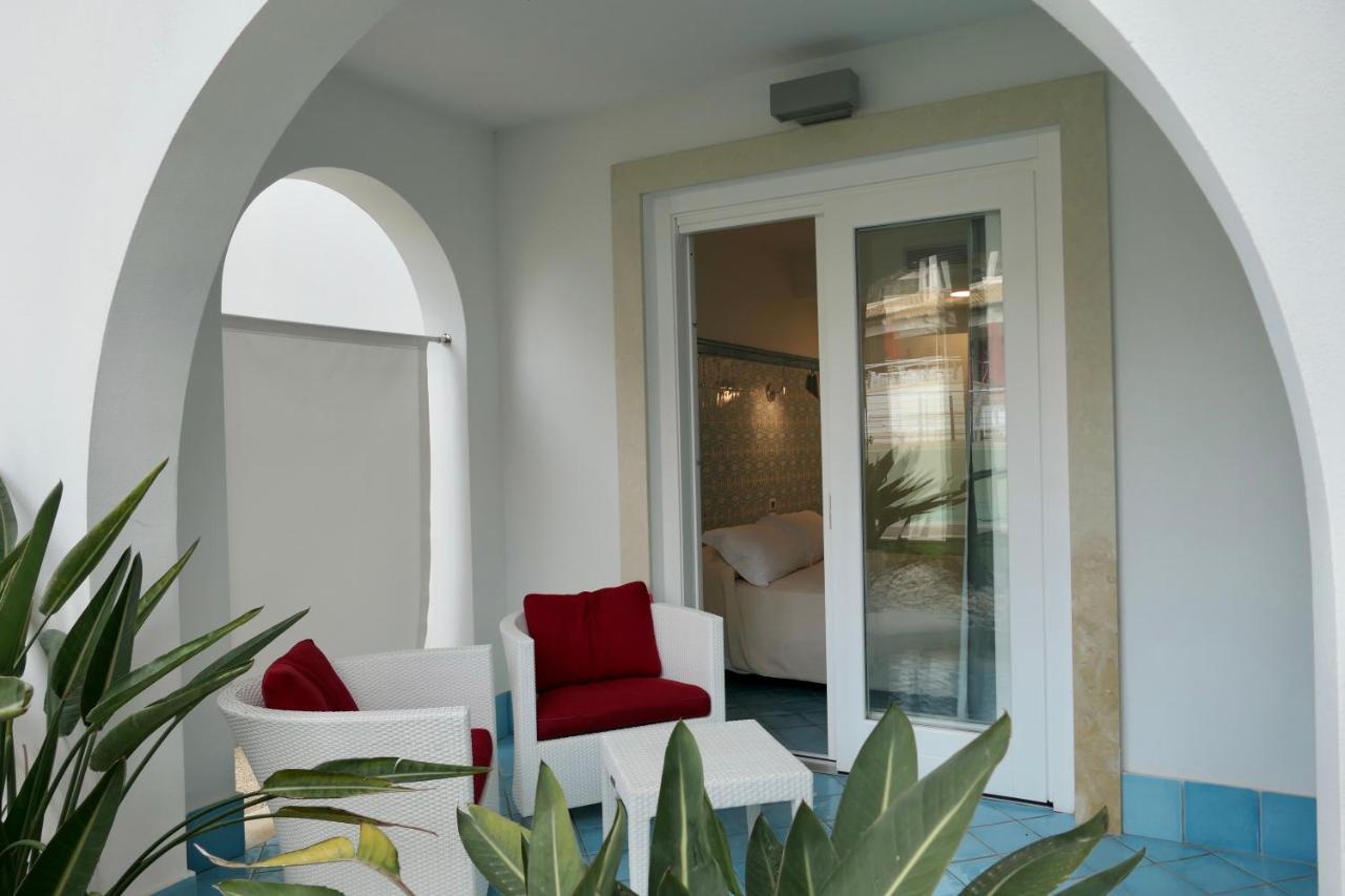 Ganimede Hotel Sperlonga Exteriör bild
