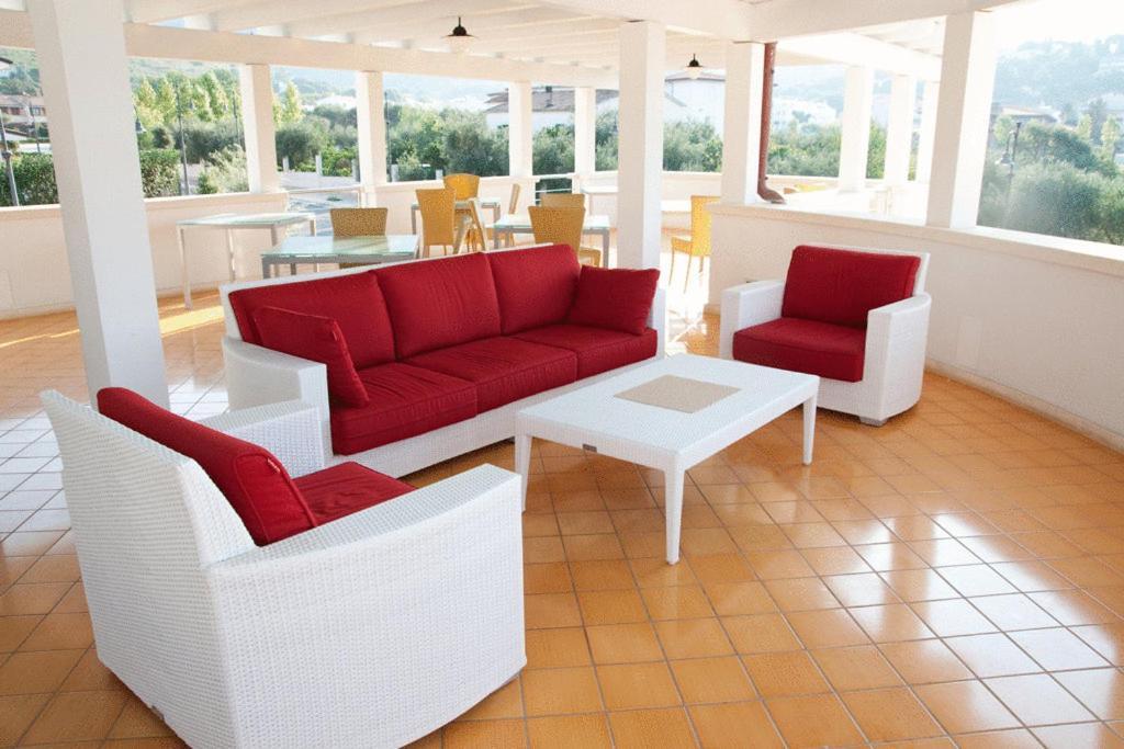 Ganimede Hotel Sperlonga Exteriör bild