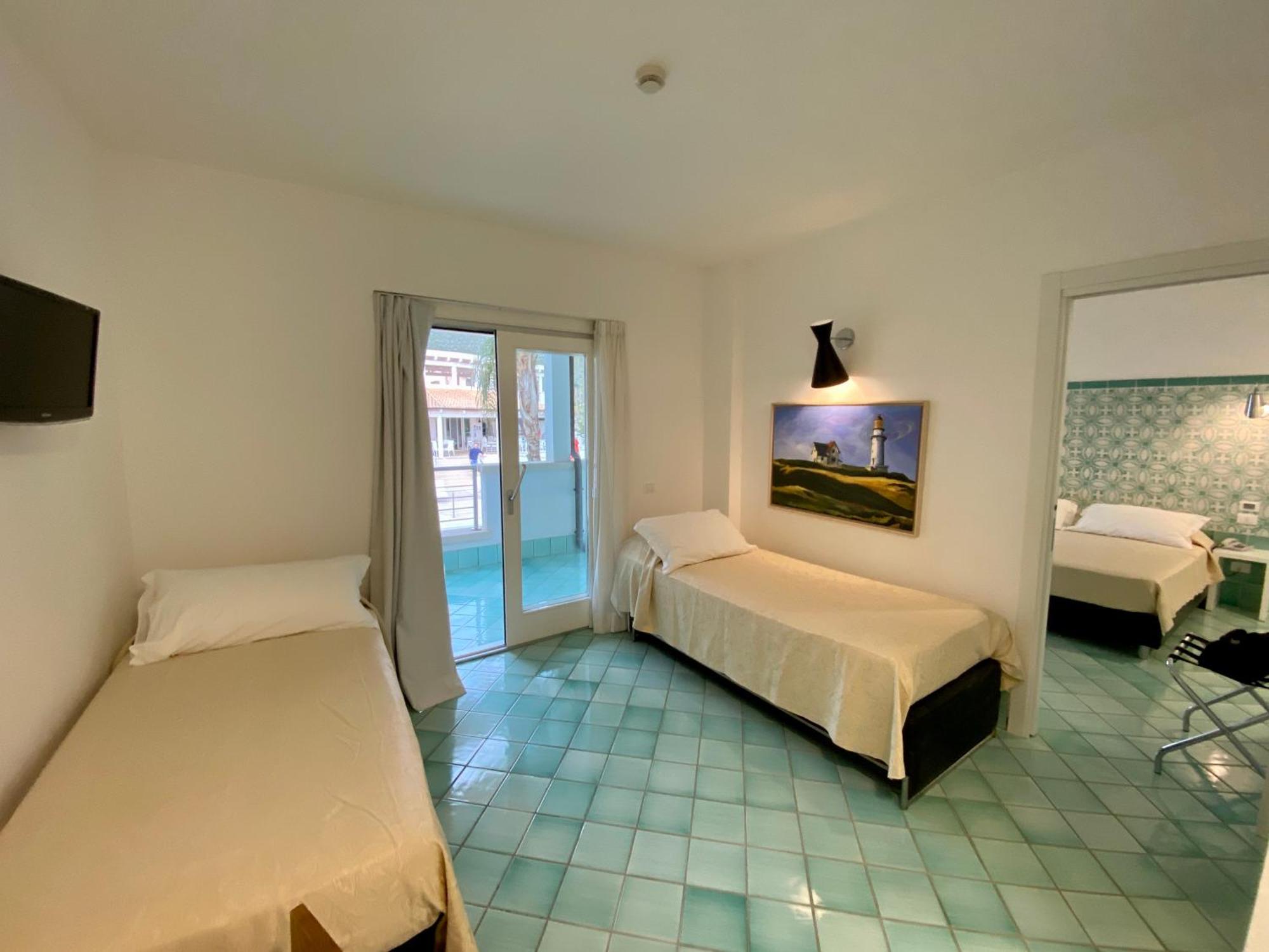 Ganimede Hotel Sperlonga Rum bild