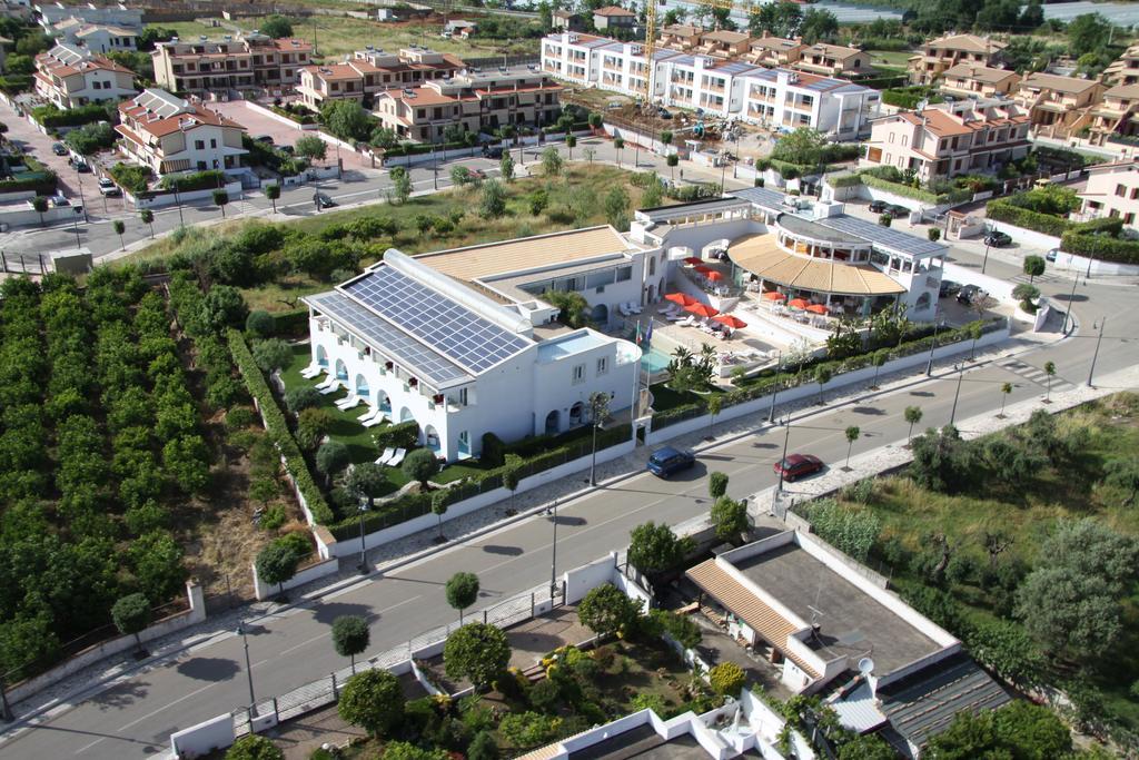 Ganimede Hotel Sperlonga Exteriör bild