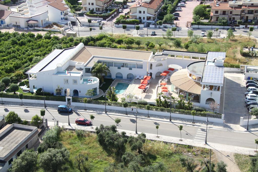 Ganimede Hotel Sperlonga Exteriör bild